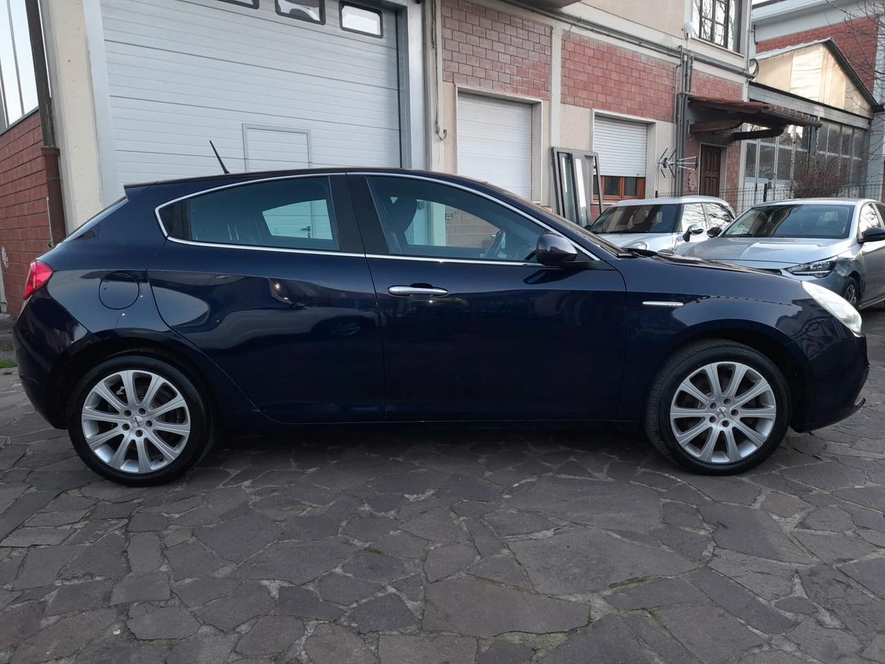 Alfa Romeo Giulietta 2.0 JTDm-2 140 CV Distinctive