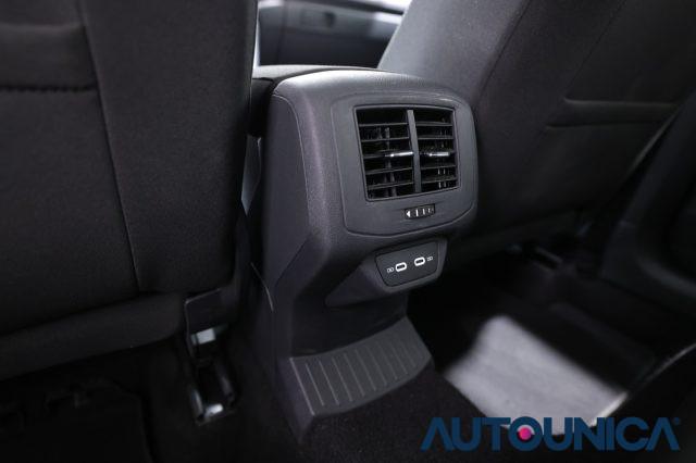 VOLKSWAGEN T-Roc 1.5 TSI ACT DSG LIFE FARI LED