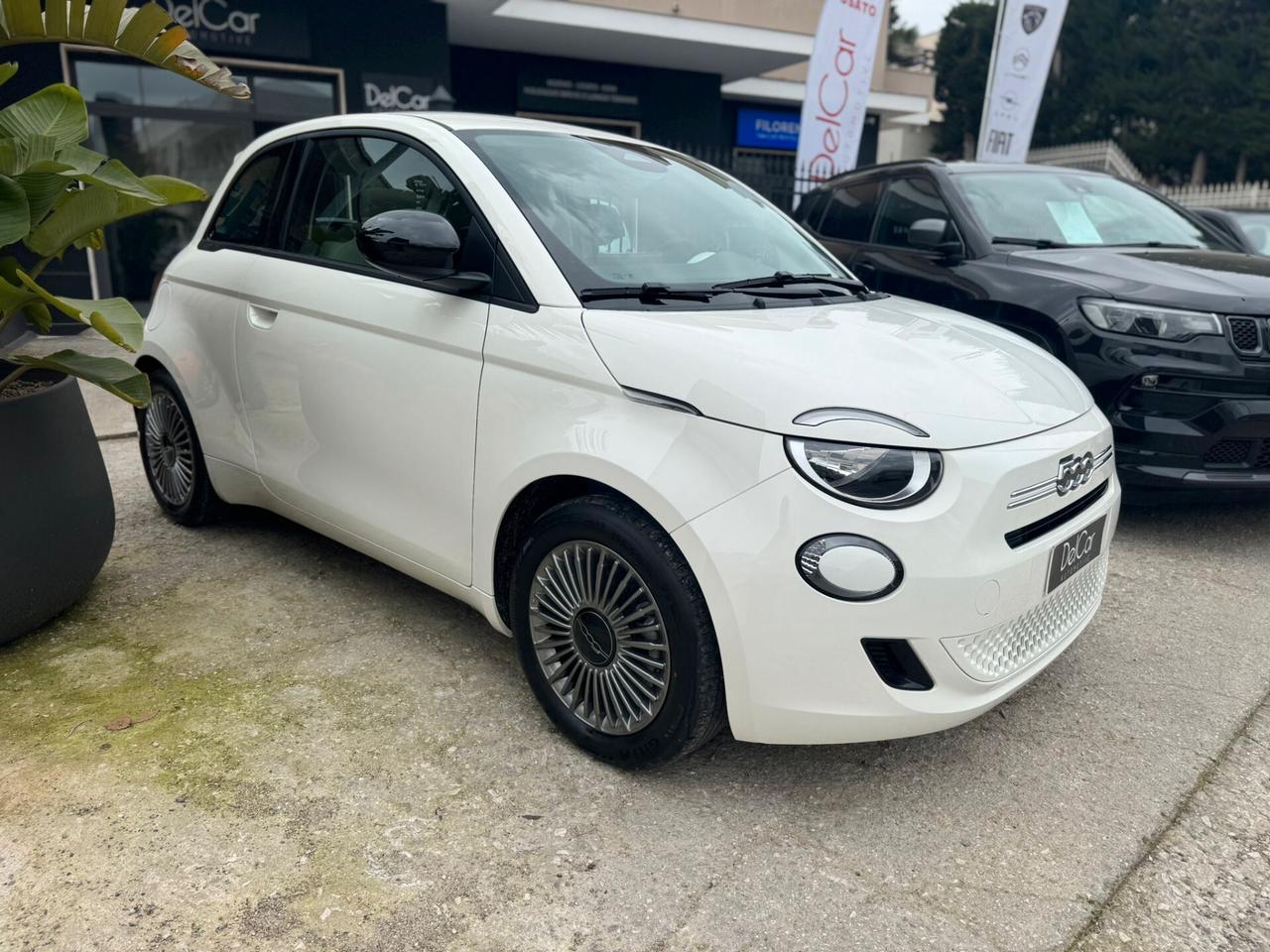 Fiat 500 Berlina Hybrid Icon