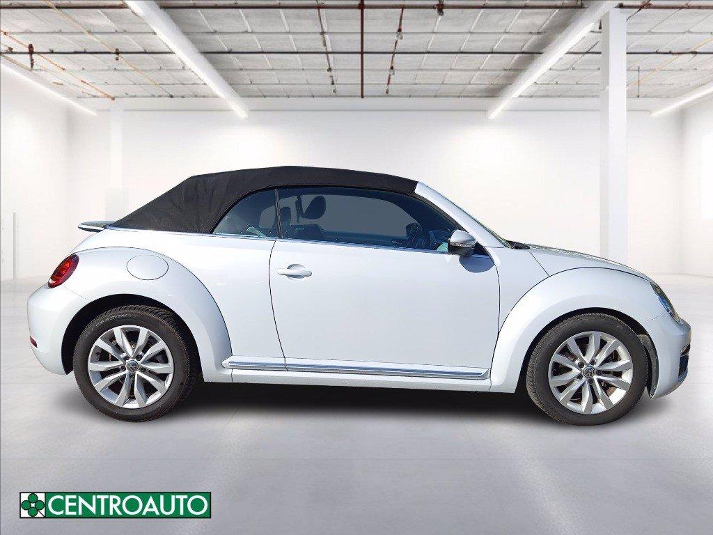 VOLKSWAGEN Maggiolino Cabrio 2.0 tdi Design 110cv del 2017