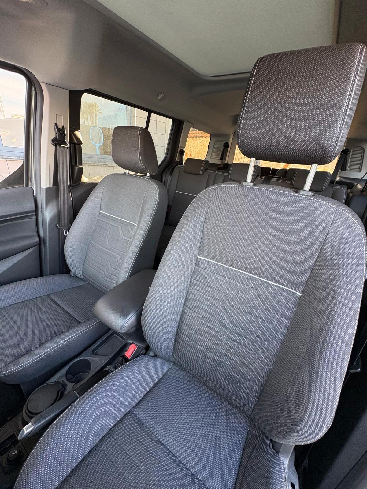 Ford Tourneo Connect Connect7 1.5 TDCi 120 CV Titanium 2016