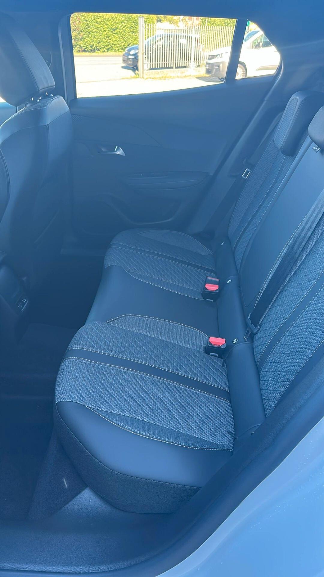 Peugeot 2008 PureTech 100 S&S Allure