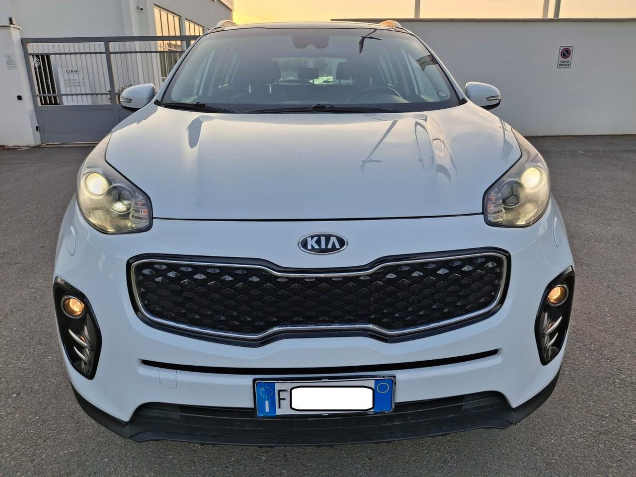 Kia Sportage 1.7 crdi-COOL NAVI-EURO 6-TETTO PANORAMICO-