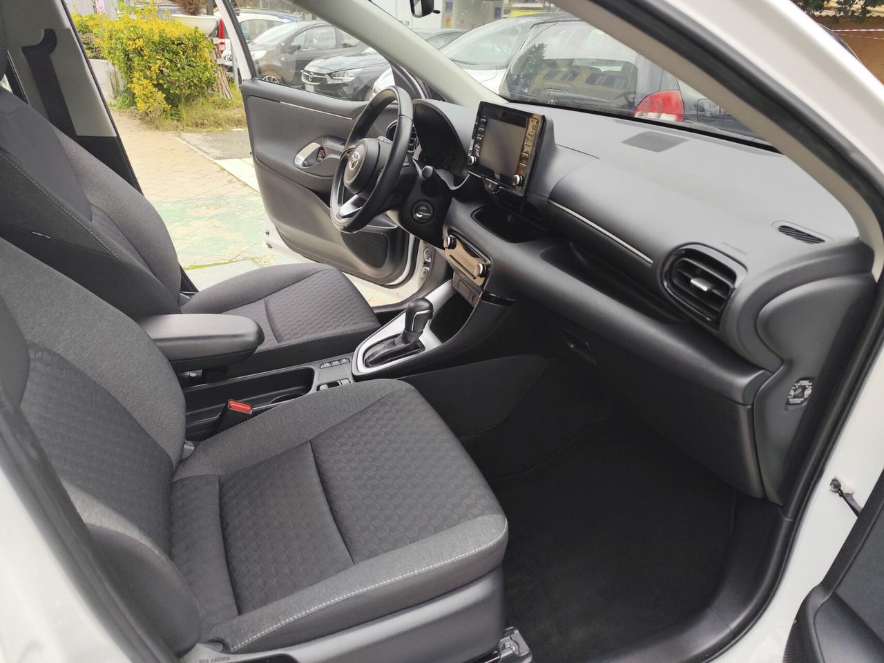 Toyota Yaris 1.5 Hybrid 5 porte Active