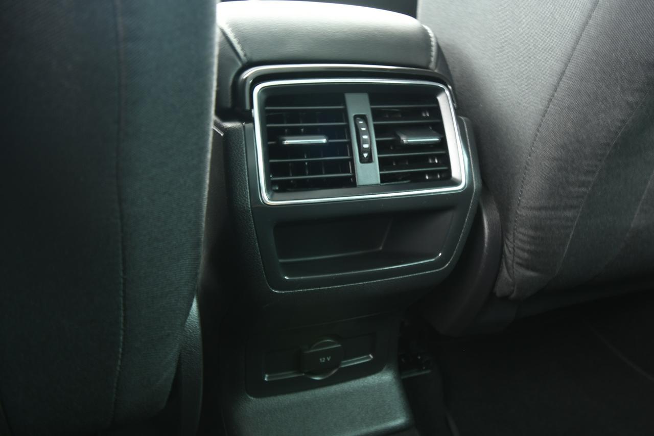 SKODA Karoq 2.0 tdi evo Executive 115cv dsg NEOPATENTATI+CAMERA+ACC