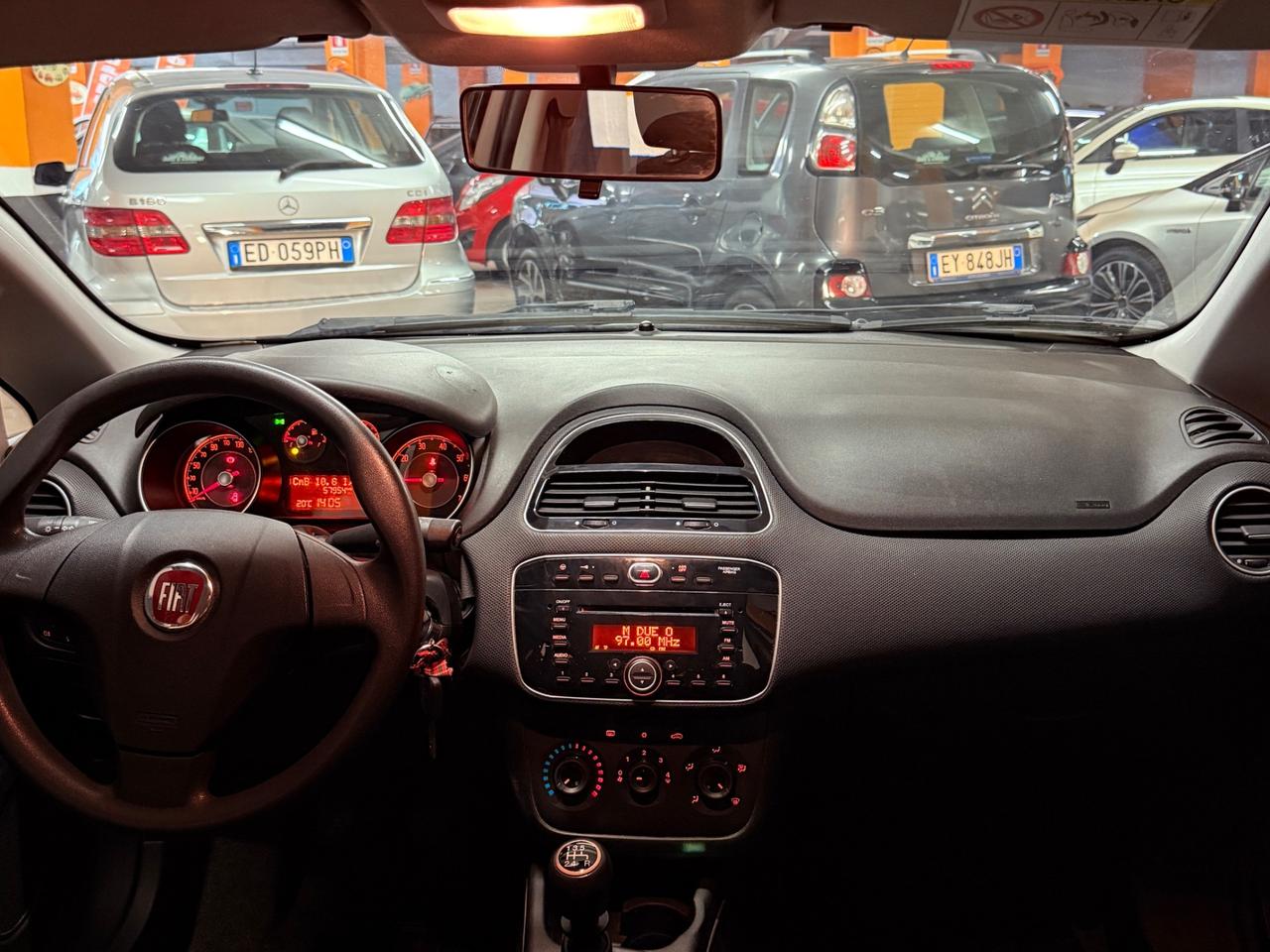 MAGNIFICA FIAT PUNTO CON SOLI 57.954 KM UNICO PROPRIETARIO