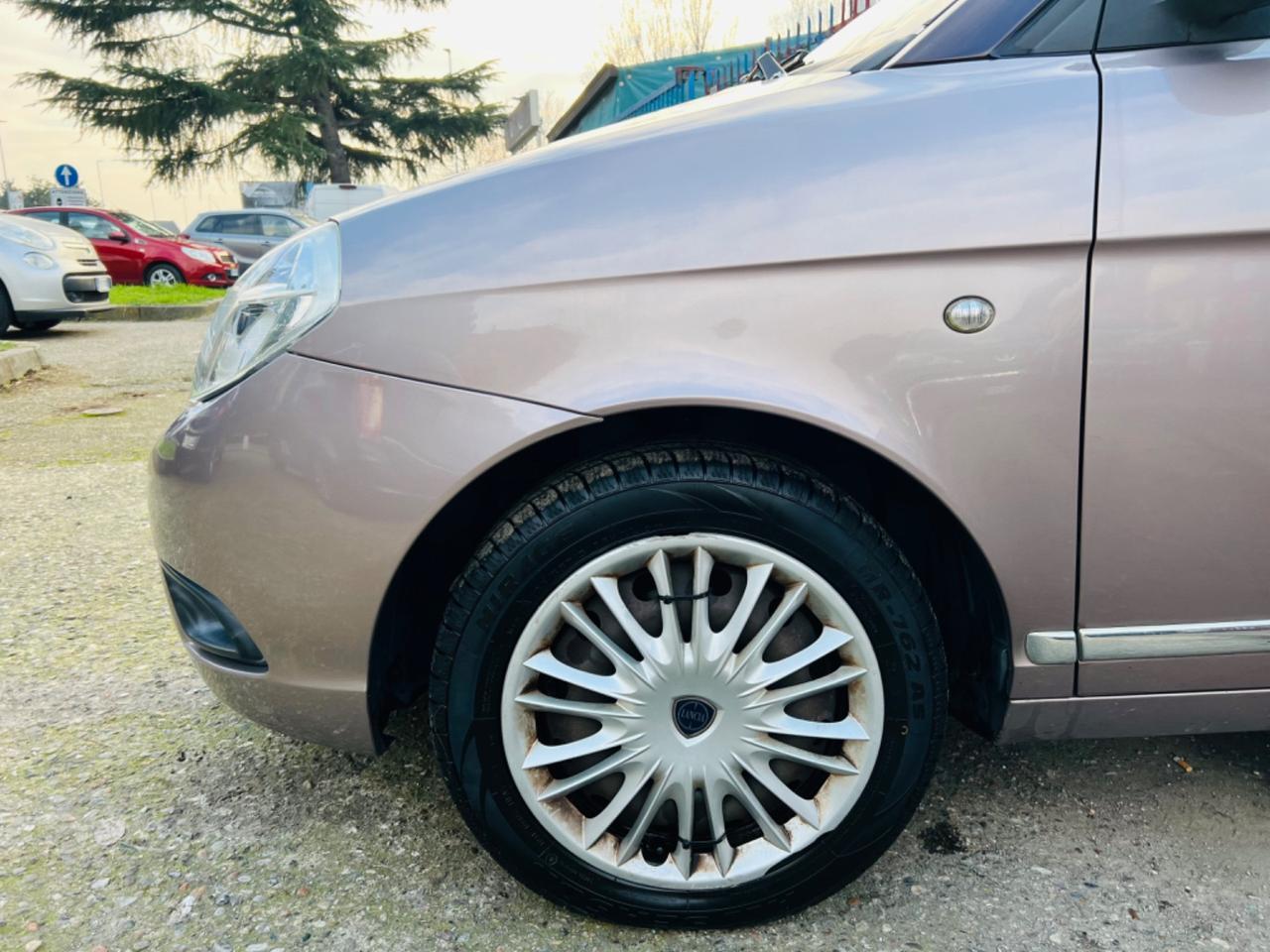 Lancia Ypsilon 1.2 69 CV Elle