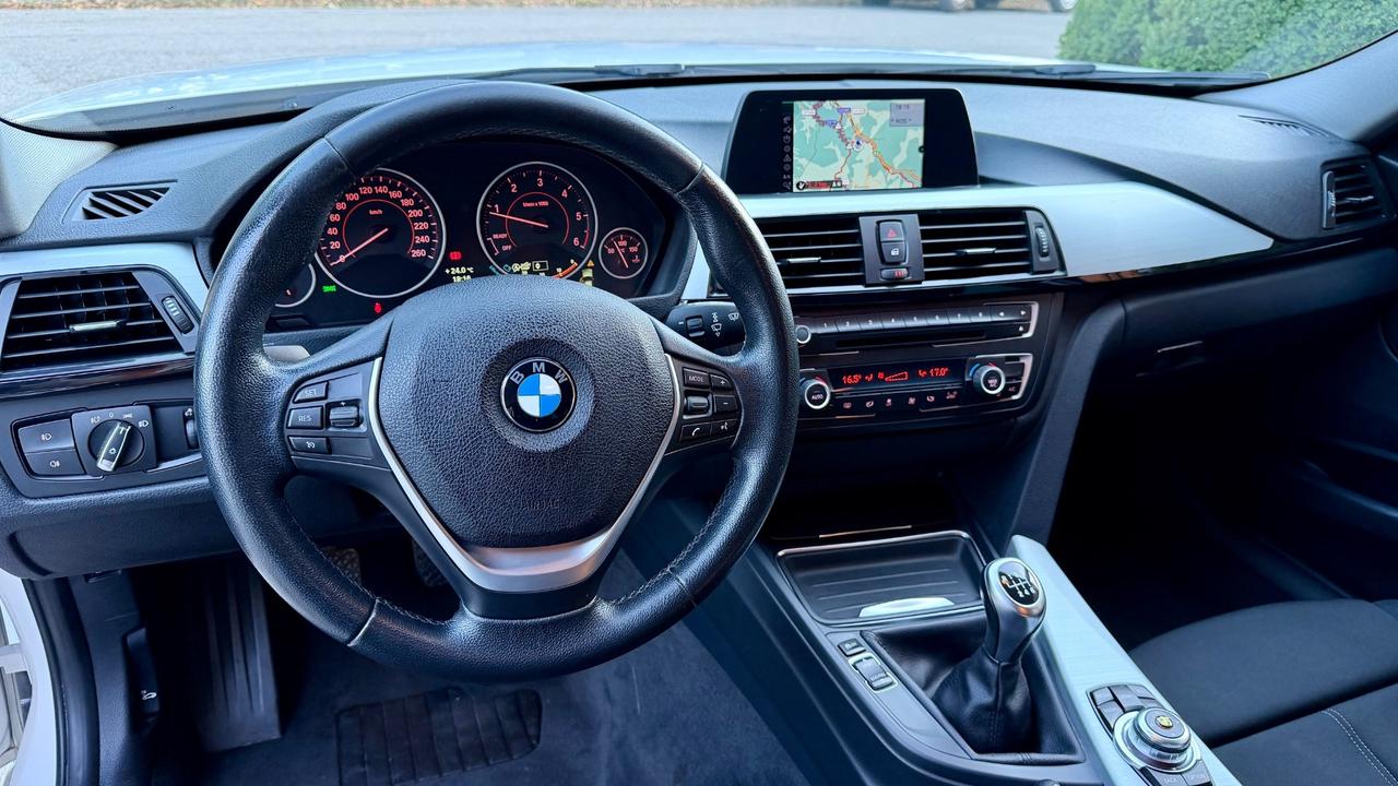 Bmw 318 318d xDrive Touring Sport