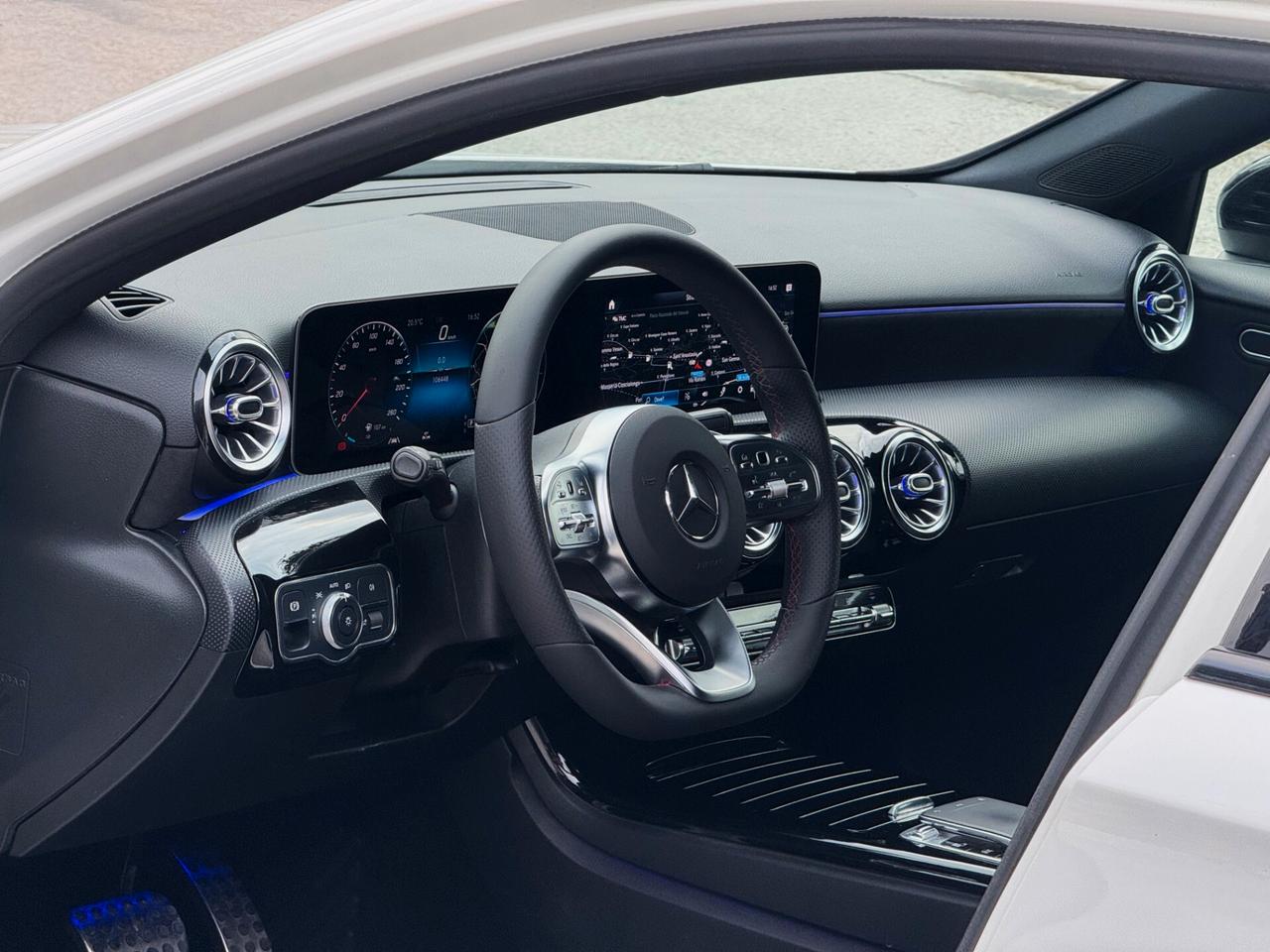 Mercedes-Benz A 180 d Premium AMG TETTO PACK LUCI