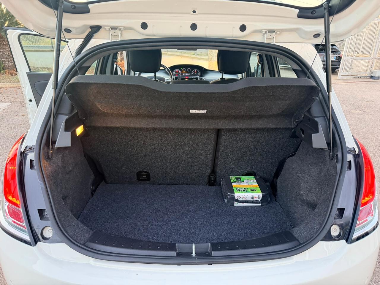 Lancia Ypsilon 1.2 69 CV 5 porte GPL Ecochic Gold