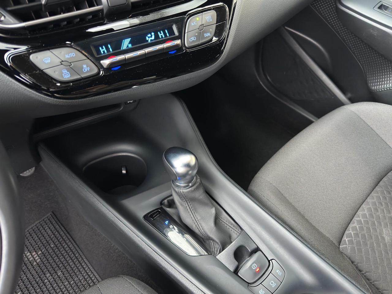 Toyota C-HR 1.8h Active e-cvt