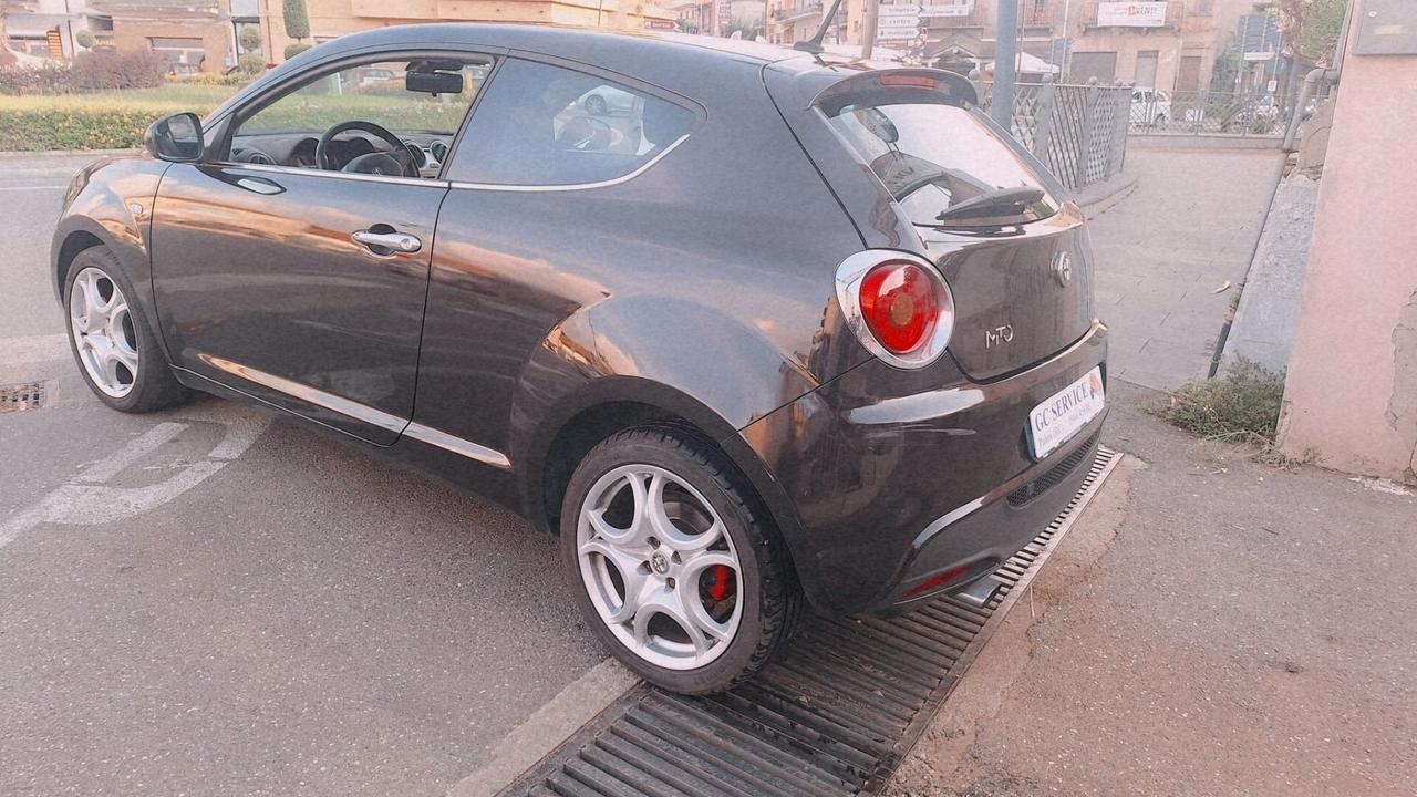 Alfa Romeo MiTo 1.6 JTDm 16V Distinctive Premium Pack