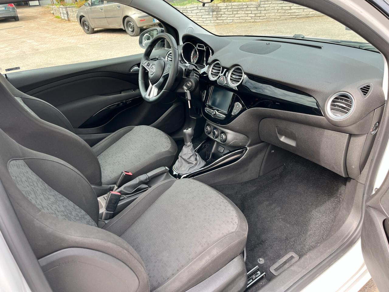 Opel Adam 1.2 70 CV