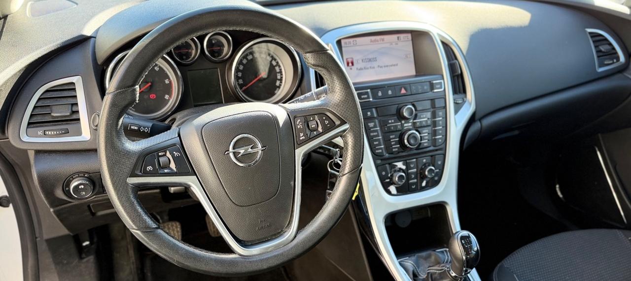 Opel Astra 2.0 Diesel Cosmo 160 Cv