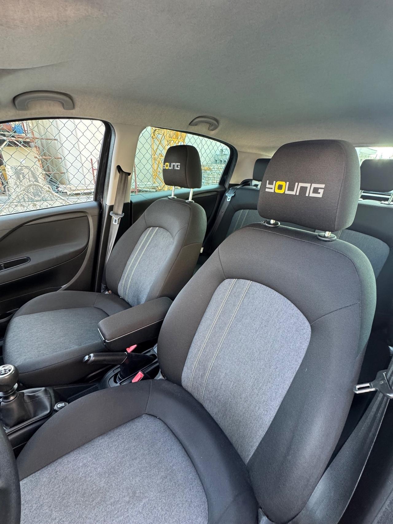 Fiat Punto 1.2 young 5p