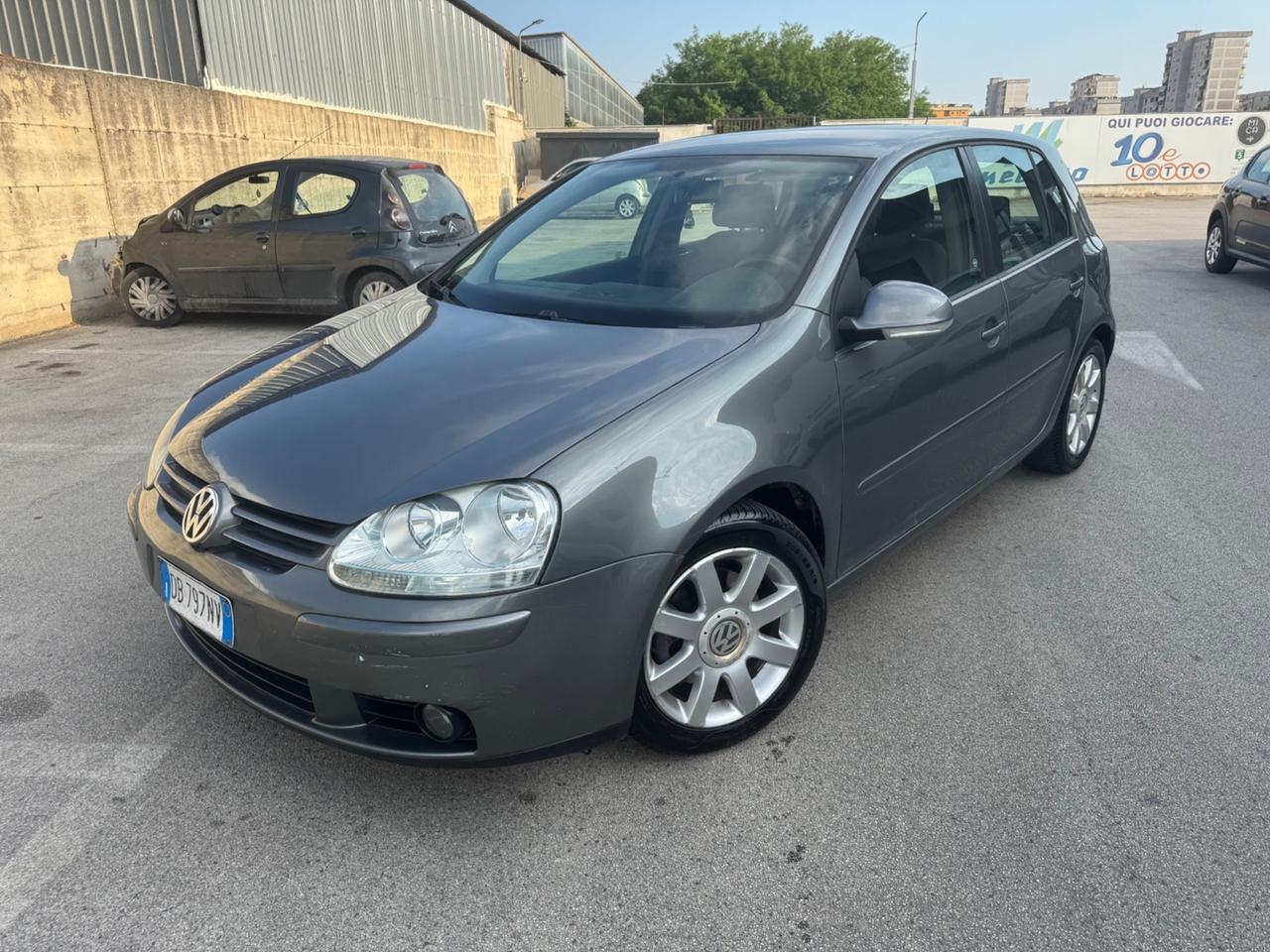Volkswagen Golf 2.0 16V TDI 5p. Sportline