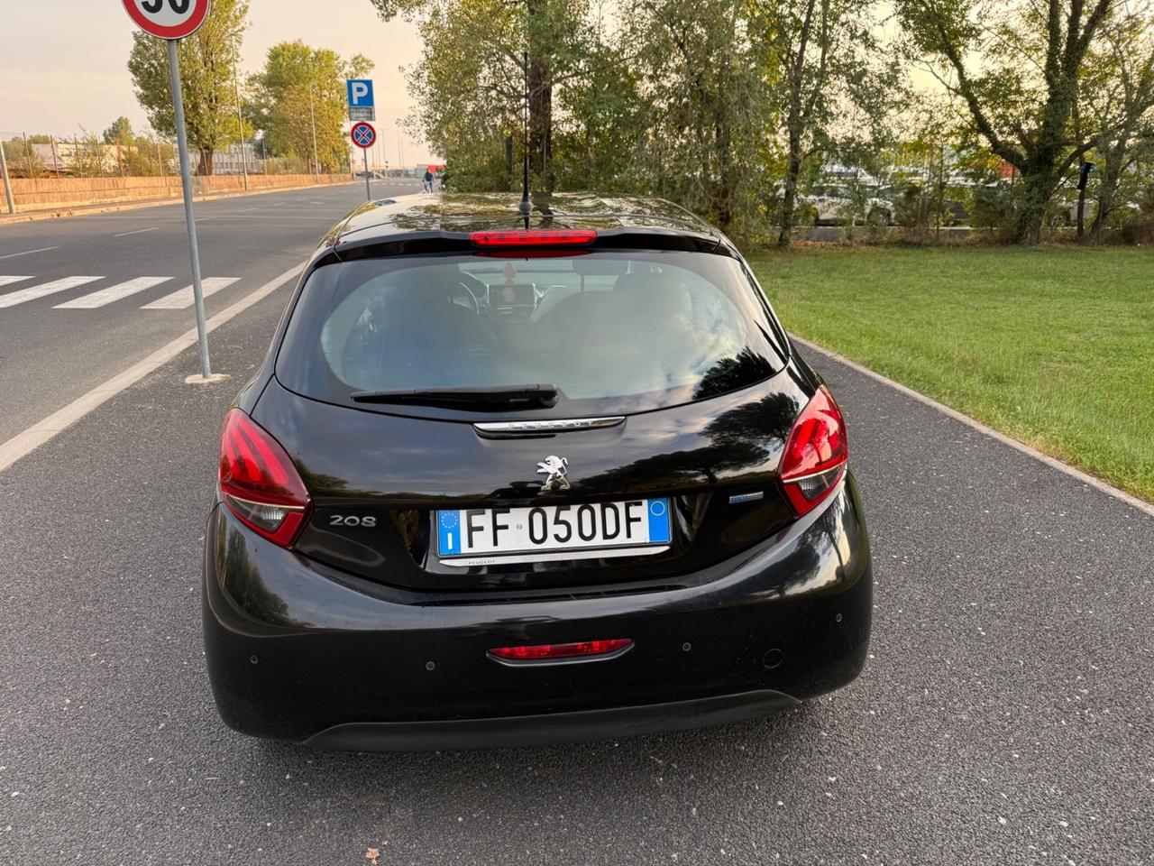 Peugeot 208 PureTech 82 3 porte Allure