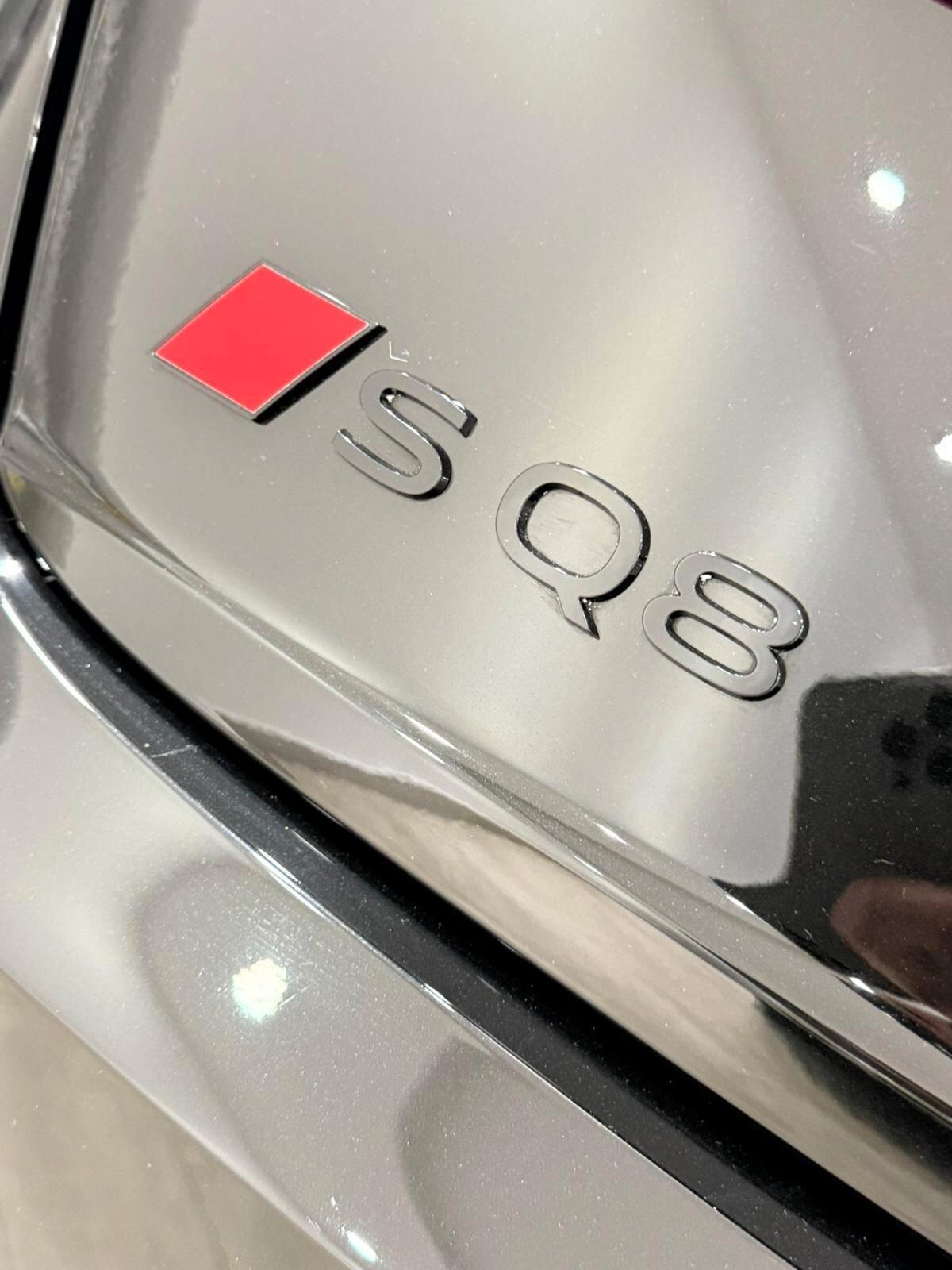 AUDI Q8 SQ8 SUV TFSI QUATTRO TIIPTRONIC SPORT ATTITUDE CON SOLI 15.000 KM