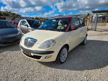 Lancia Ypsilon 1.3 MJT 75 CV Argento
