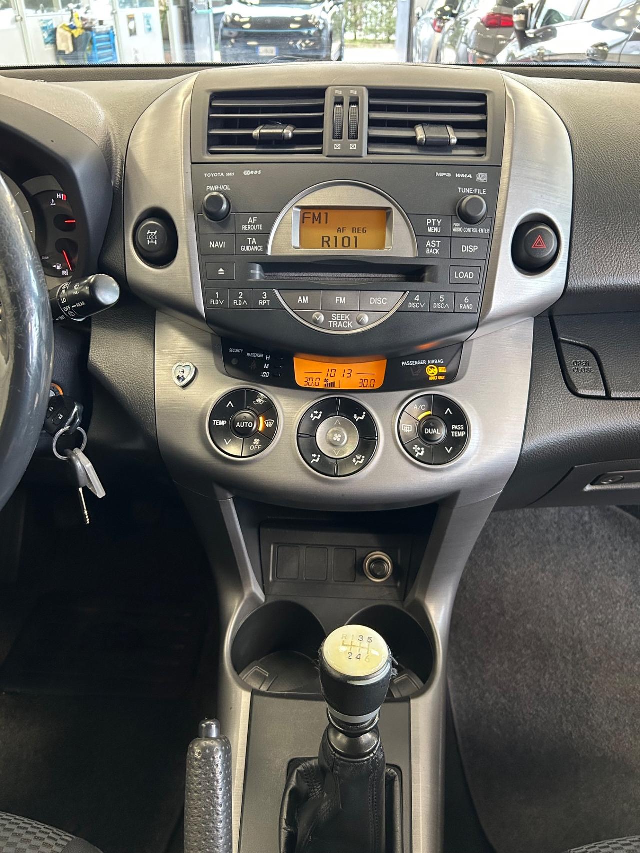 Toyota RAV 4 RAV4 2.2 D-4D 136 CV Luxury