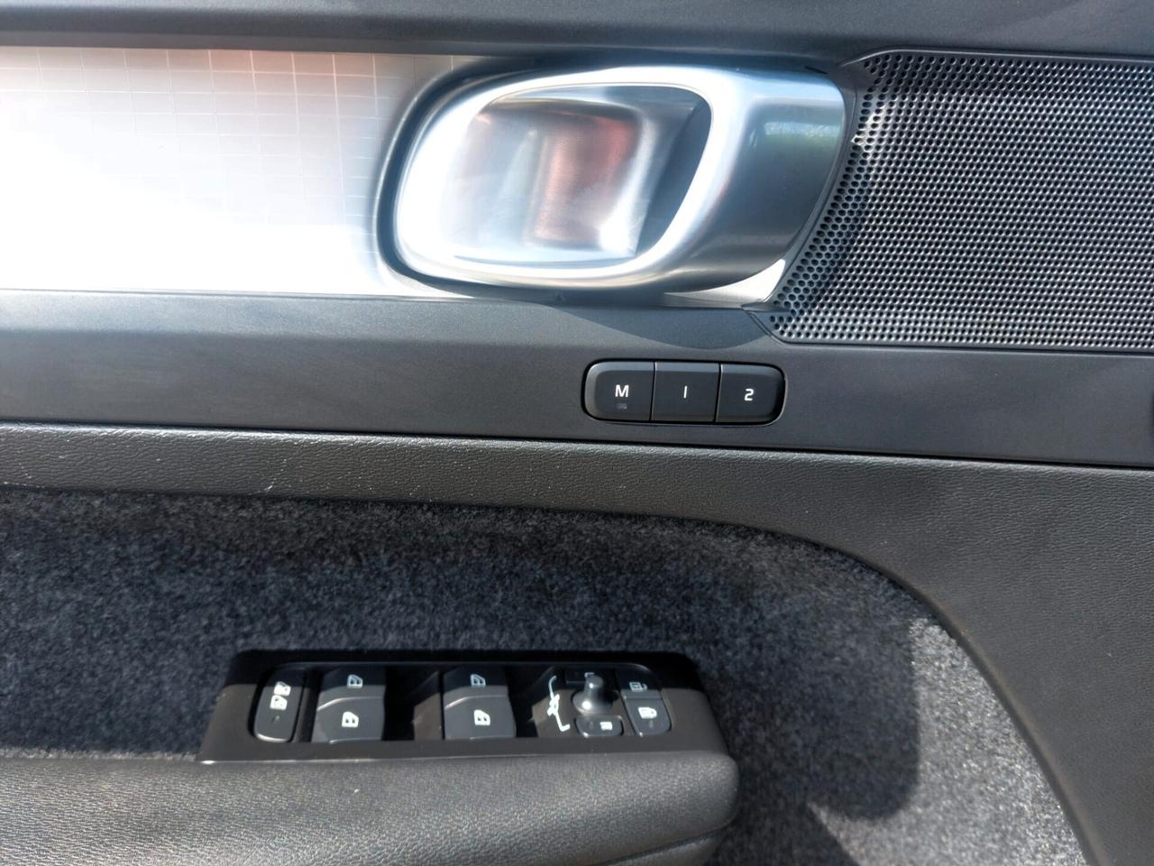 Volvo XC40 T2 Geartronic Momentum Pro