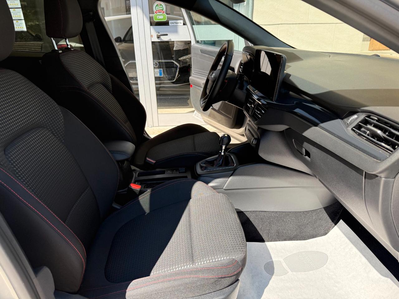 Ford Focus 1.0 EcoBoost Hybrid 125 CV 5p. ST-Line