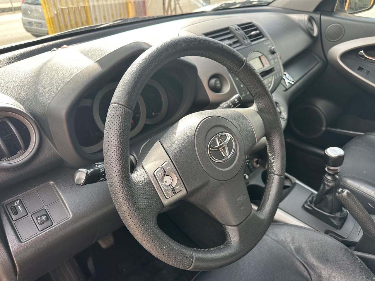 Toyota RAV 4 RAV4 2.2 D-4D 177 CV Luxury