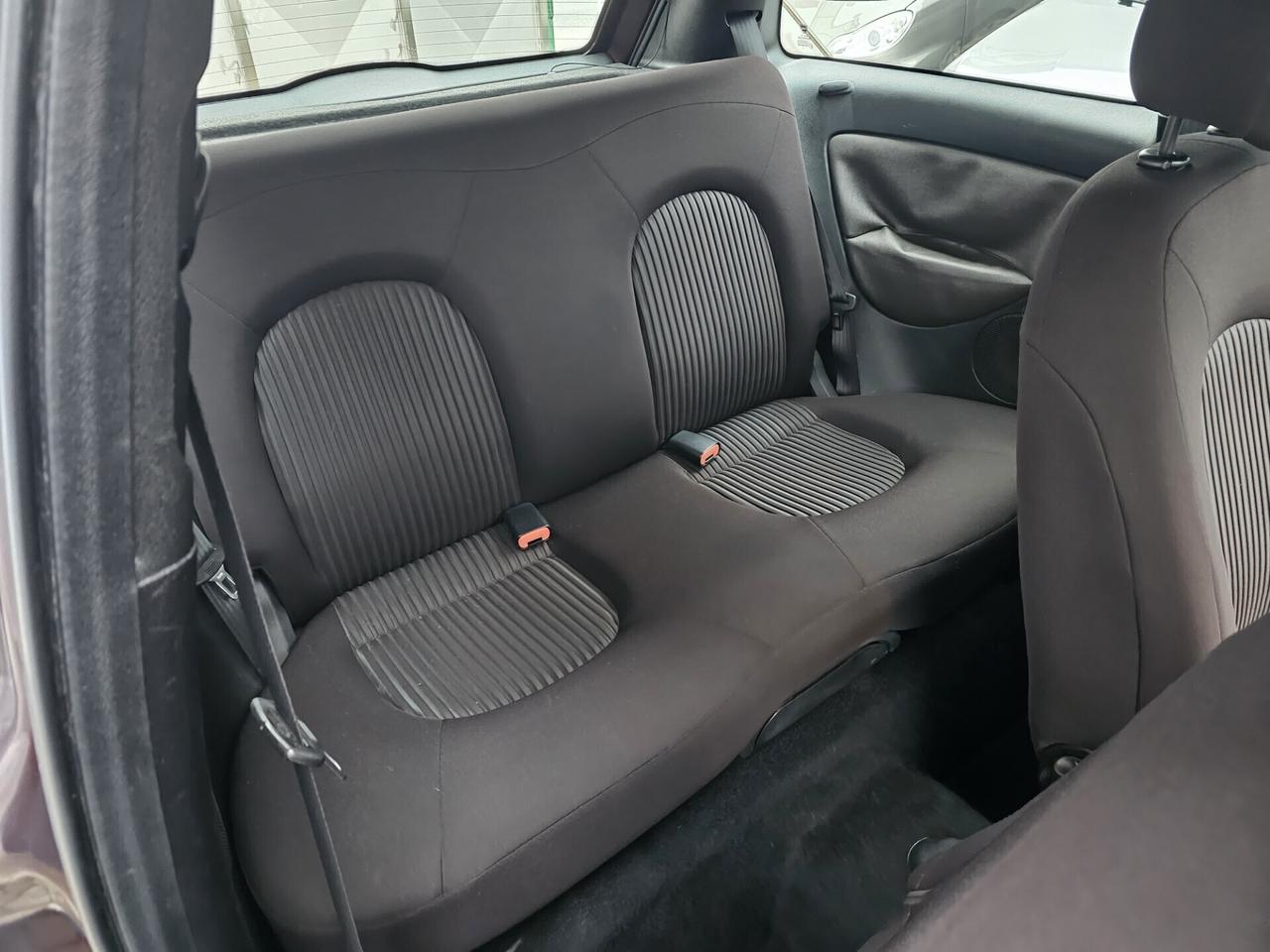 Lancia Ypsilon 1.2 69 CV Argento
