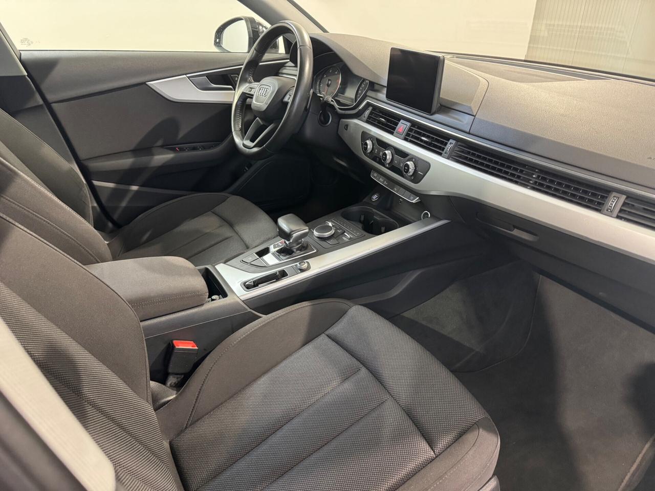 Audi A4 2.0 TDI 150 CV ultra S tronic Sport