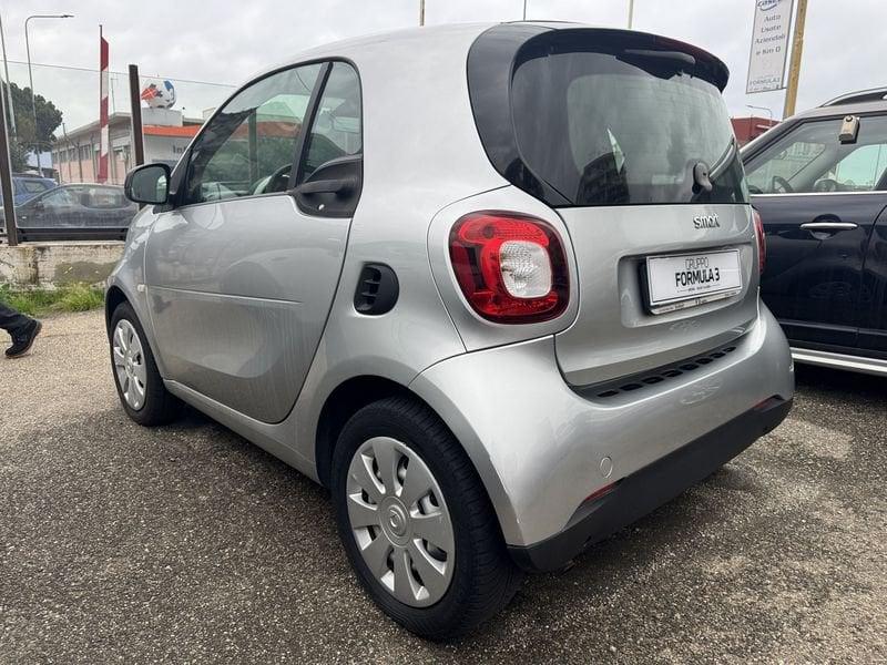 smart fortwo 70 1.0 52kW youngster