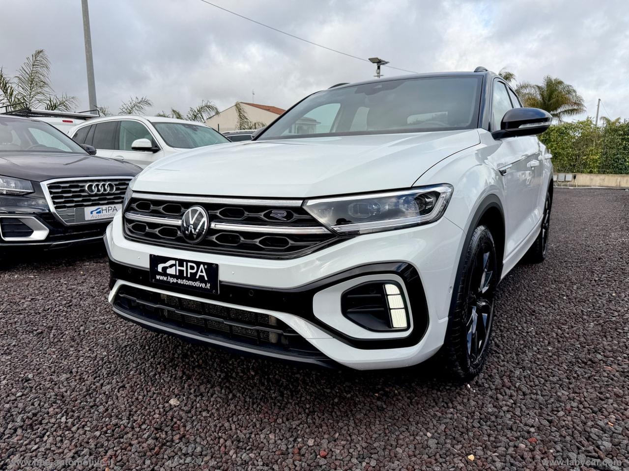 VOLKSWAGEN T-Roc 2.0TDI R-LINE NAVI LED PELLE MATRIX