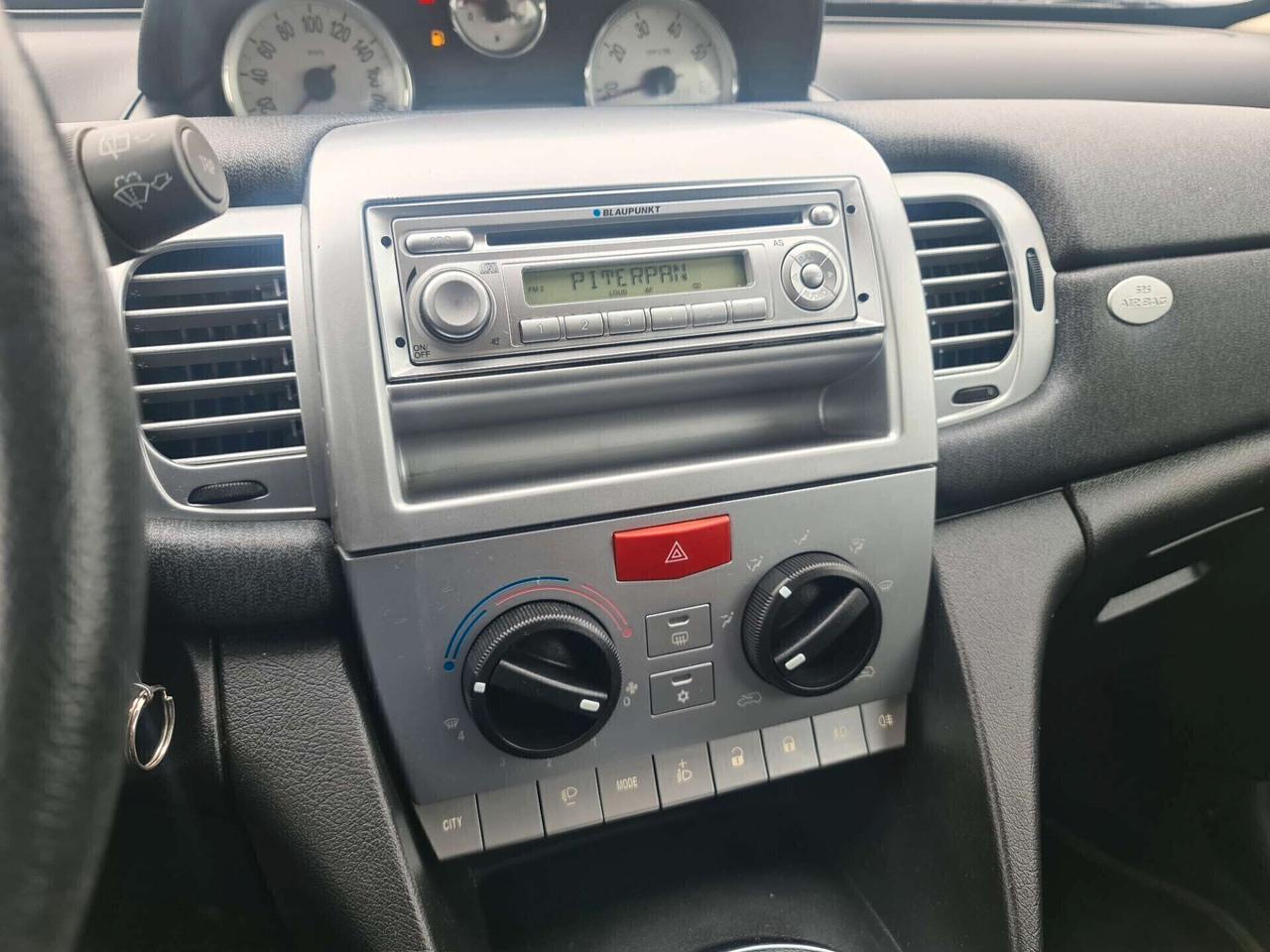 Lancia Ypsilon 1.3 MJT 75 CV Platinum Neopatentati