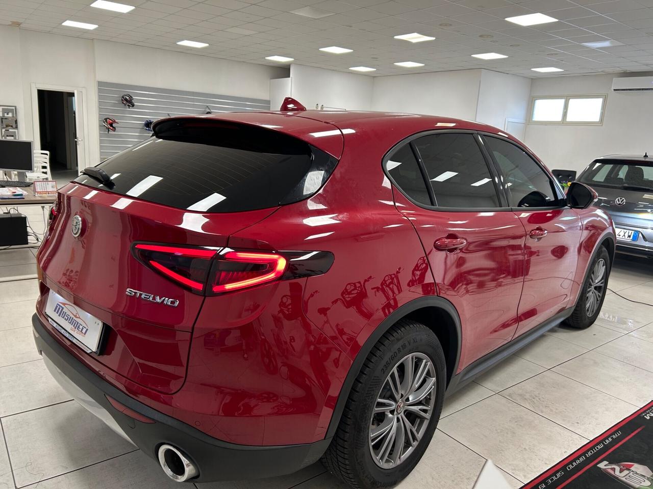 Alfa Romeo Stelvio 2.2 Turbodiesel 160 CV AT8 RWD Business