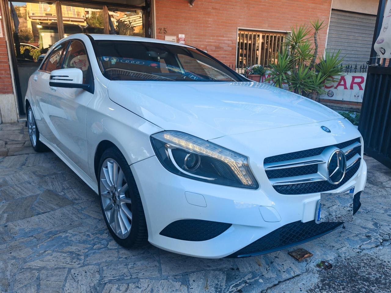 Mercedes-benz A 180 d Automatic Premium APPLE CARPLAY ANDROID AUTO