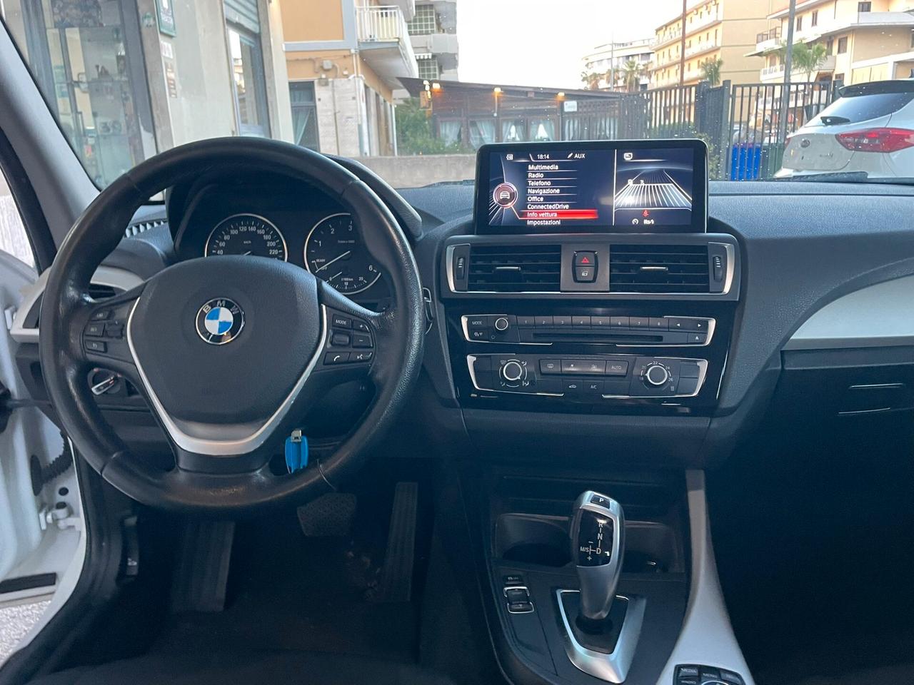 Bmw 118 118d 5p. Advantage