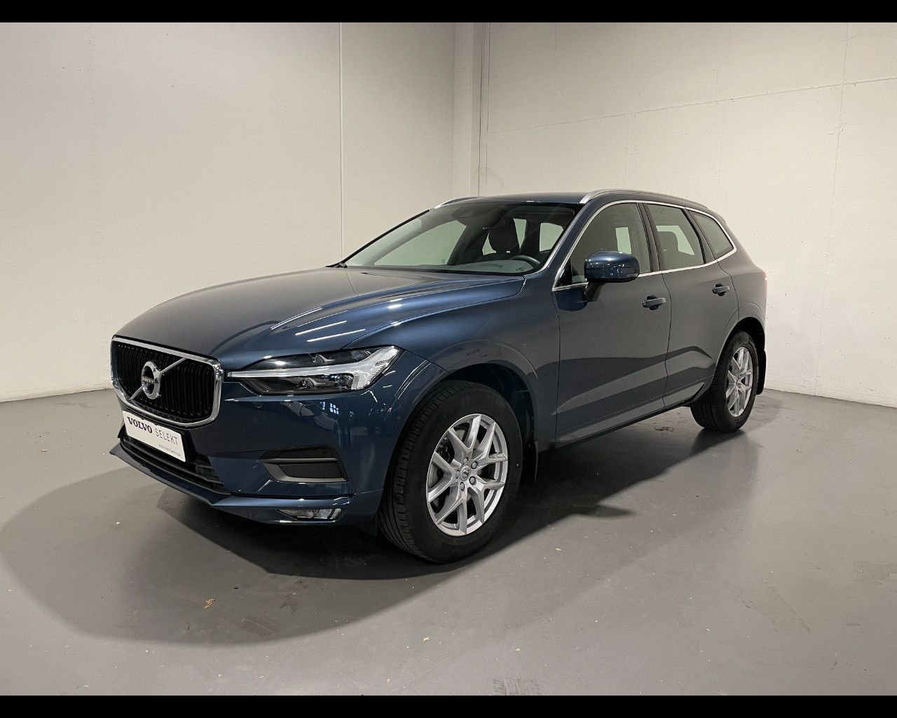 VOLVO XC60 II 2018 XC60 2.0 b4 Momentum Pro awd auto