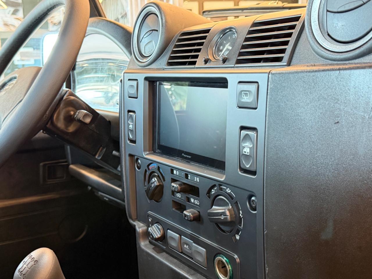 Land Rover Defender 110 2.4 TD4 Station Wagon SE - 7 POSTI -Ricond. "The world's style"