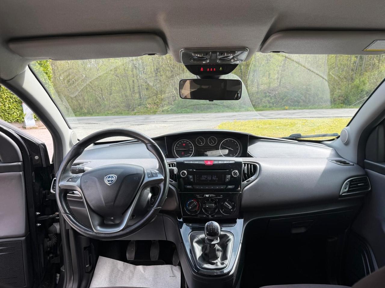Lancia Ypsilon 1.2 69 CV 5 porte S&S Platinum