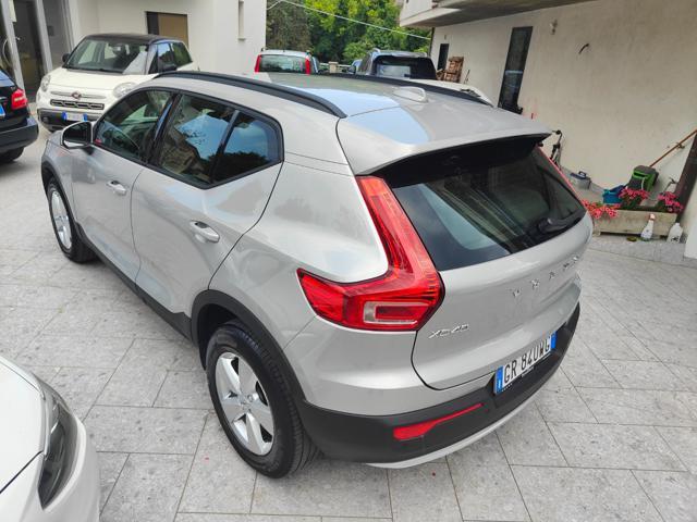 VOLVO XC40 T2 Essential