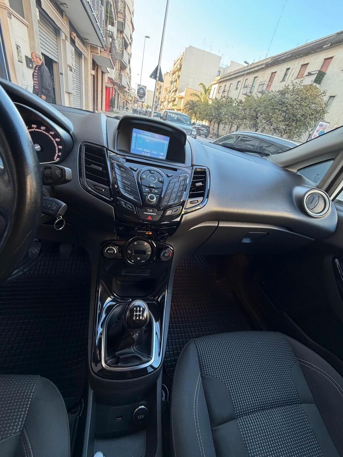 Ford Fiesta 1.5 TDCi 75CV 5p Titanium NAVI/LED