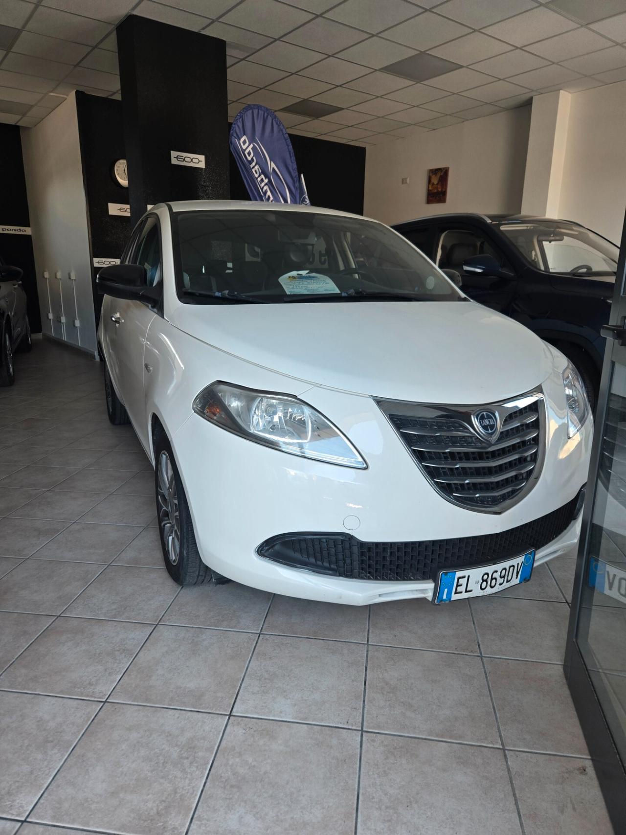 Lancia Ypsilon 1.2 69 CV 5 porte S&S Gold