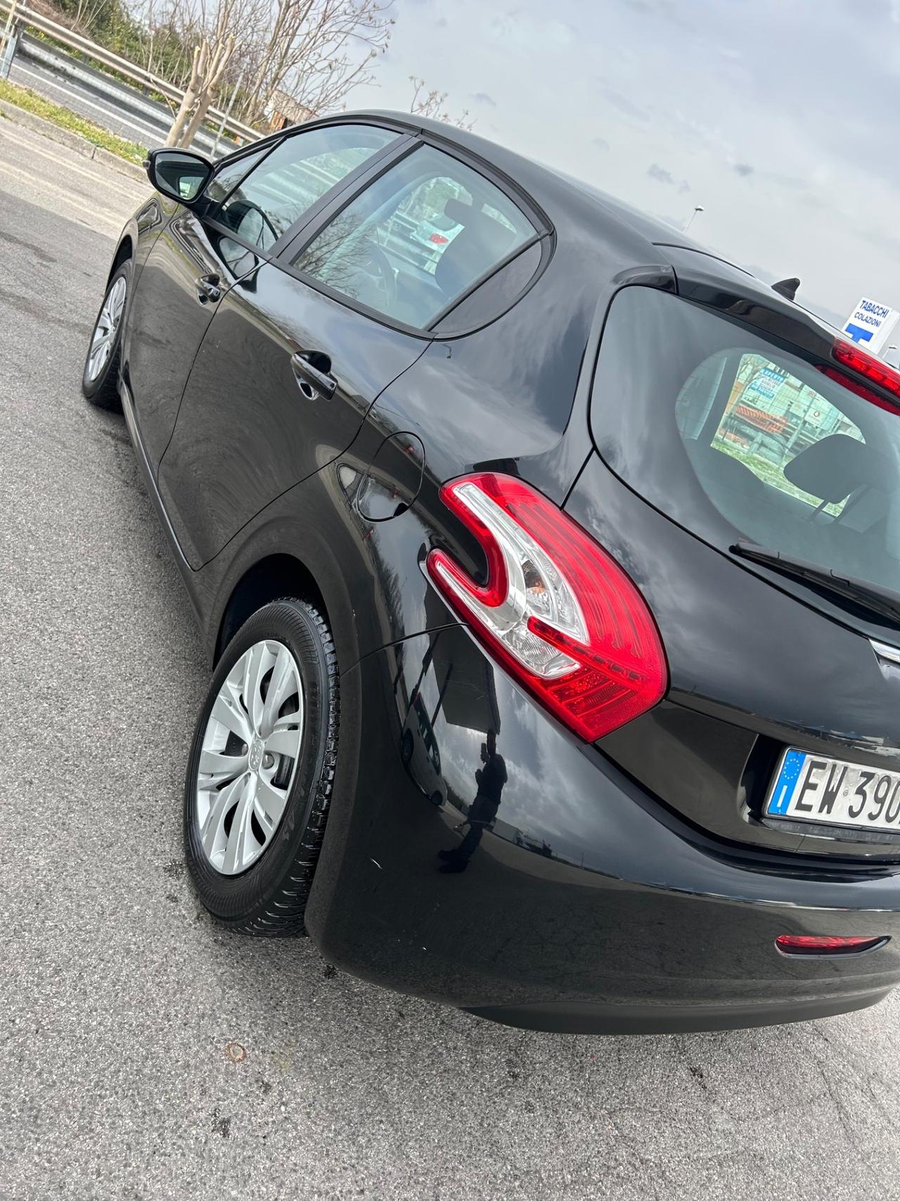 Peugeot 208 1.4 HDi 68 CV 5 porte Active