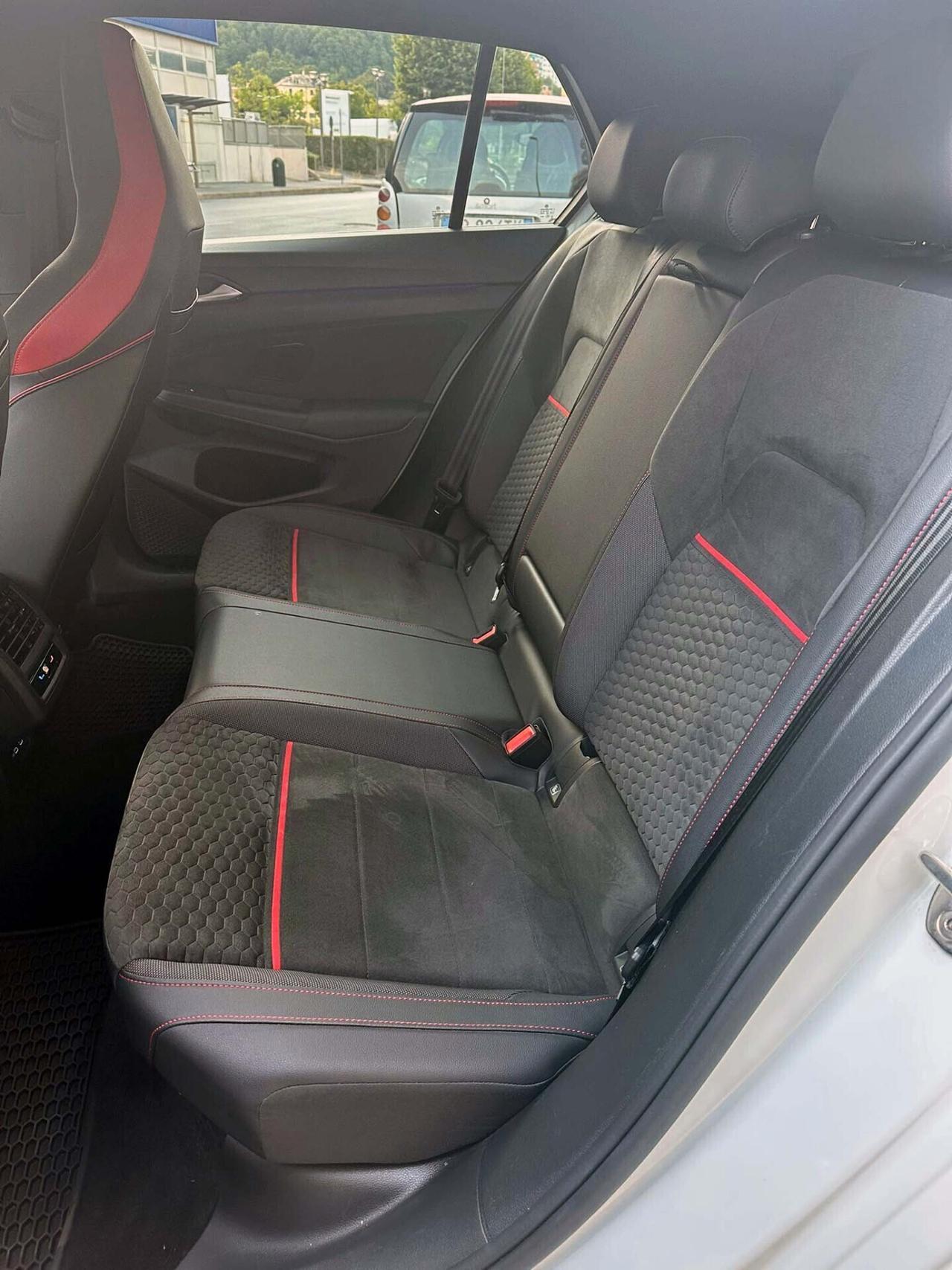 VW GOLF GTI CLUBSPORT DSG 300 CV - AKRAPOVIČ - DCC - MAPPATURA NÜRBURGRING
