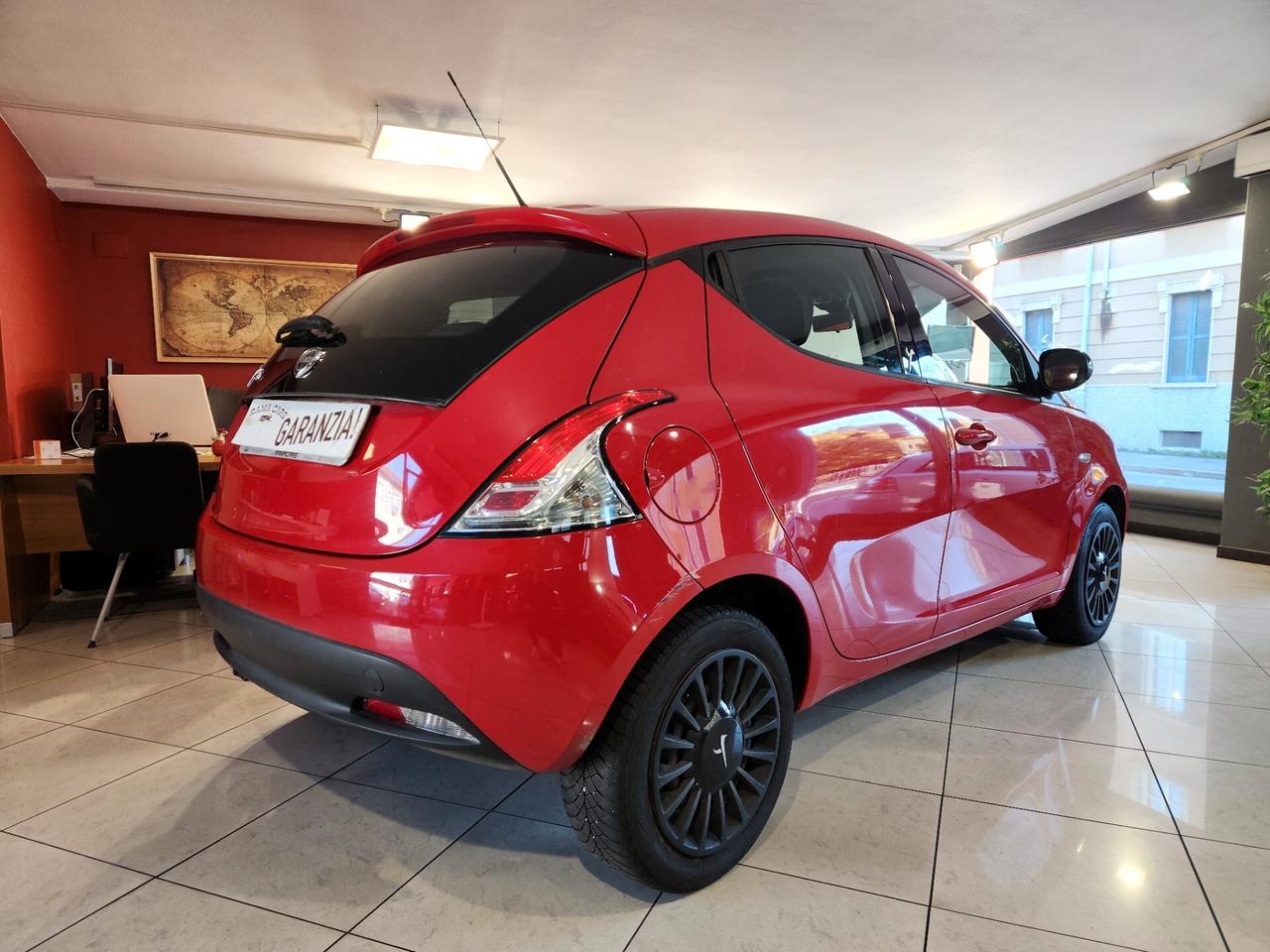 Lancia Ypsilon