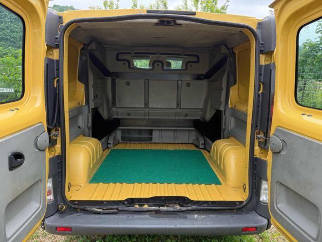 RENAULT Trafic T27 2.5 dCi/140 PC-TN Combi Conf.