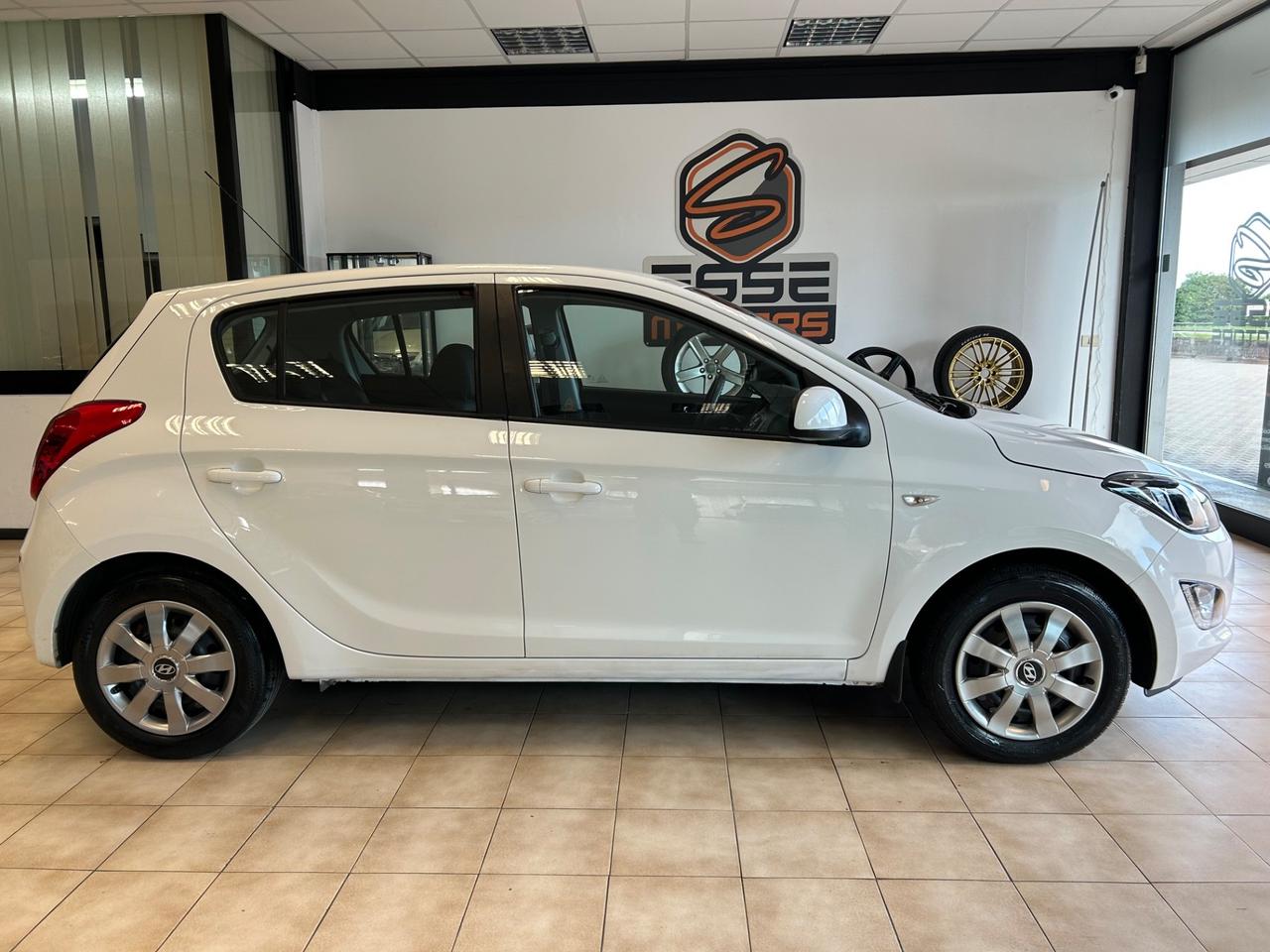 Hyundai i20 - 2014 1.1 CRDi 75cv NEOPATENTATI
