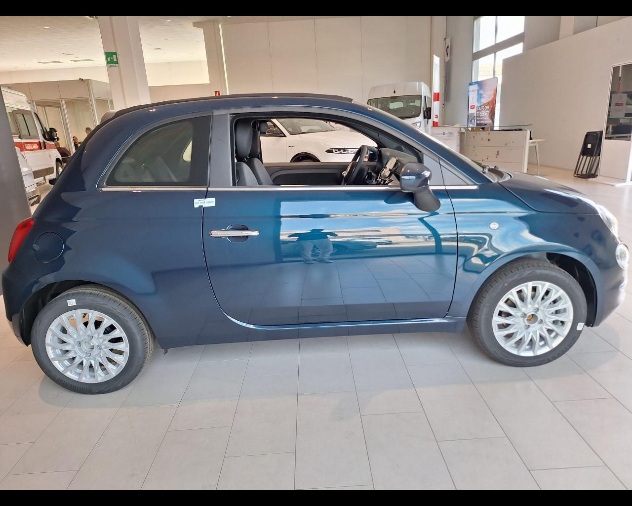 FIAT 500 (2015-->) - 500 C 1.0 Hybrid Dolcevita