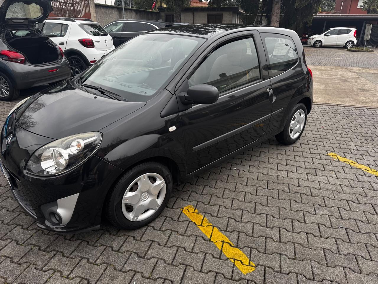 Renault Twingo 1.2 16V Neopatentati