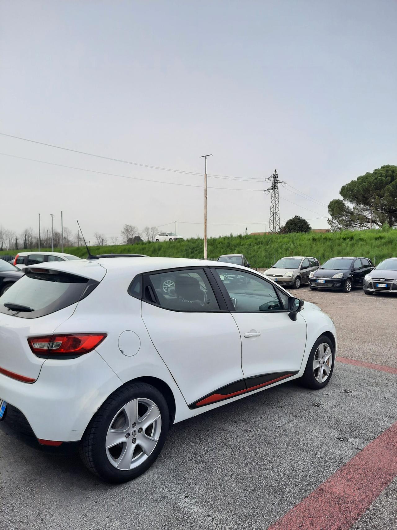 Renault Clio 1.2 75CV 5 porte Live OK NEOPATENTATI
