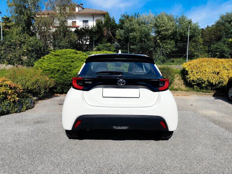 TOYOTA Yaris 4ª serie Yaris 1.0 5 porte Trend